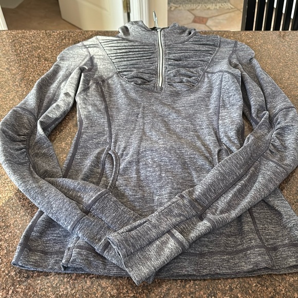 LULULEMON LADIESS GRAY HALF ZIP VENTED HOODIE THUMB HOLES SHIRT-4 - Picture 1 of 14